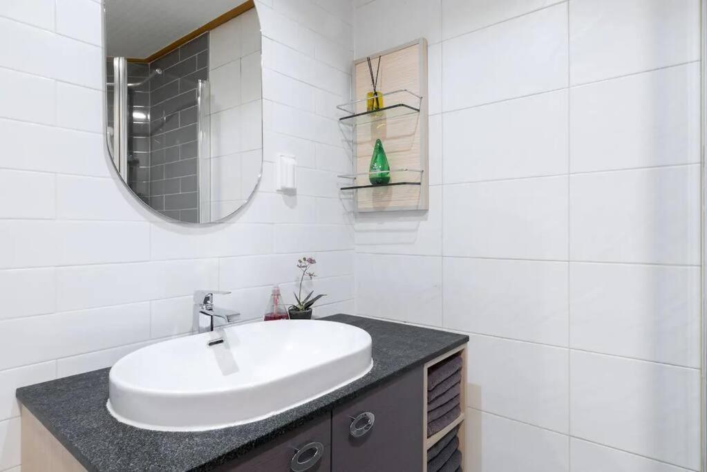 Apartment Beautiful Duplex In Hongdae *